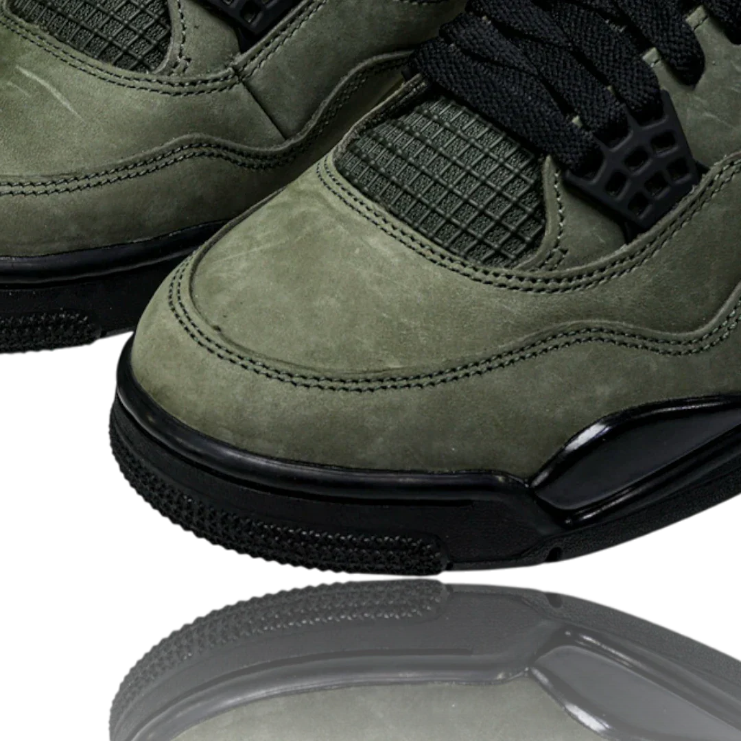 AJ4 Retro OG SP 'Undefeated'