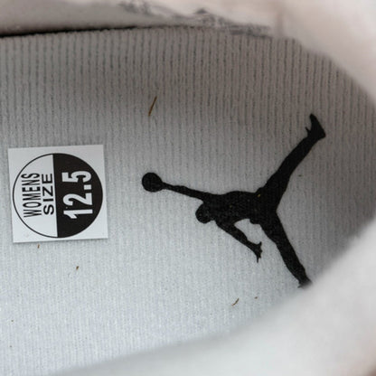 AJ4 Retro WMNS 'Frozen Moments'