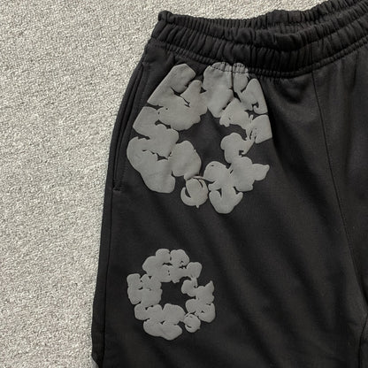 DENIM TEARS COTTON WREATH SHORTS MONOCHROME BLACK